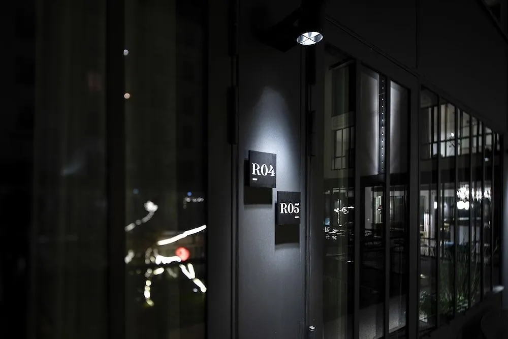 双长颈鹿酒店 4*